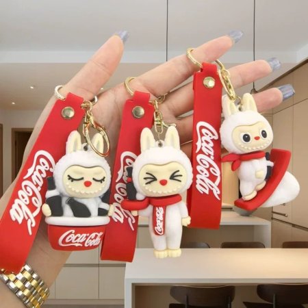 ميدالية لابوبو كولا طاقية & سكوتر